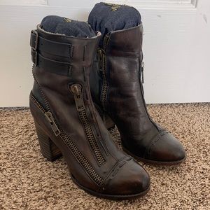Freebird size 9 Dalton booties